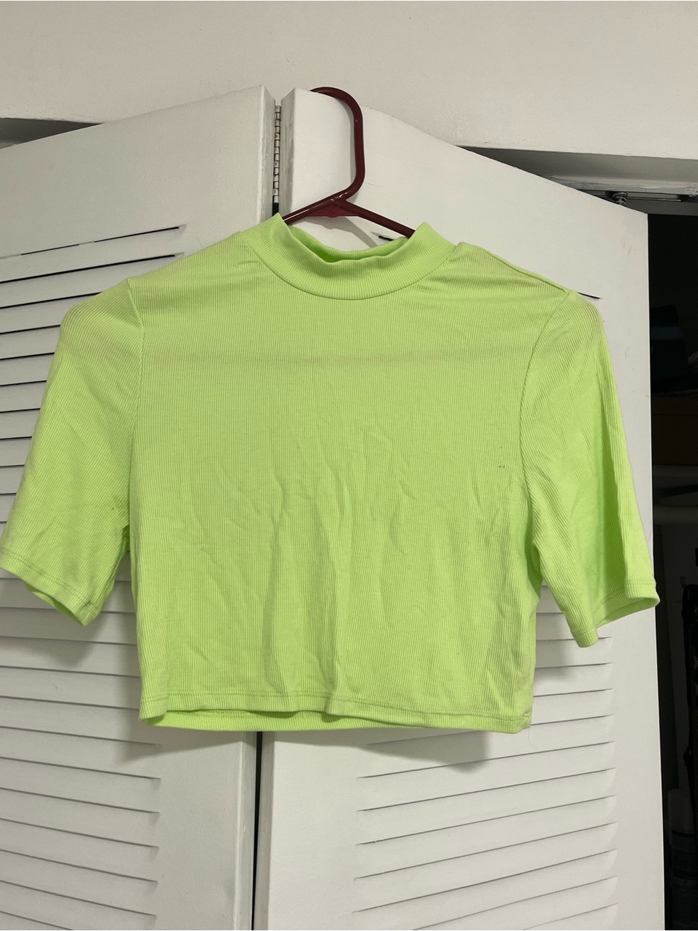 SHEIN Neon Lime Mock Neck Cropped Tee